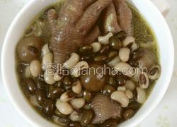 黑豆眉豆鸡脚汤