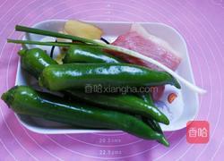 青椒肉丝的做法图解1