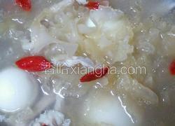 银耳鹌鹑蛋瘦肉汤