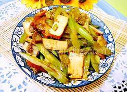 熏干芹菜肉片