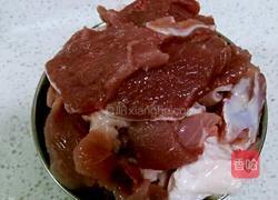 懒人版电饭锅猪肉炖粉条的做法图解1