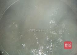黑米粥的做法图解2