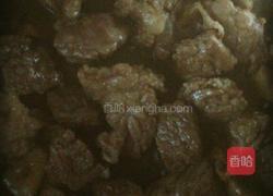 牛肉炖土豆的做法图解1