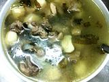 荸荠酸菜鸭肉汤