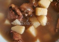鸡腿炖土豆