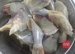 姜茸焖鸡甫鱼的做法图解2