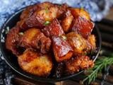 小土豆焖红烧肉