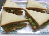 鸡蛋草莓三明治
