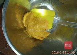 菠菜火龙果双色蛋糕的做法图解3