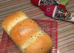 面包机版黑芝麻牛奶吐司