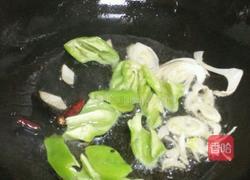 手撕鸡柳爆蘑菇的做法图解5