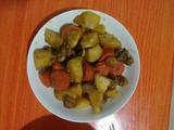 土豆胡萝卜烧鸡丁
