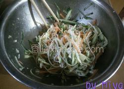 炝拌黄瓜金针菇