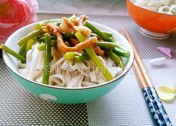 蒜苔肉丝捞面