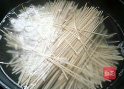 蒜苔肉丝捞面的做法图解9