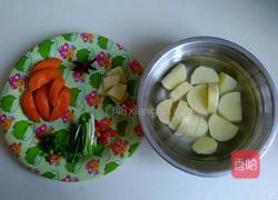 土豆烧牛肉的做法图解2