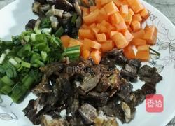牛肉五彩炒饭的做法图解1