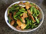 〖 蒜薹炒肉 〗