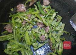 尖椒炒肉的做法图解4