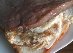 牛排鸡蛋土司