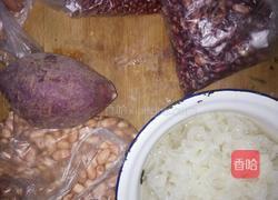 紫薯粥的做法图解1