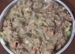 牛肉盖洋葱…（湿炒牛肉）