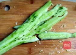 凉拌青瓜（浇油版）的做法图解1