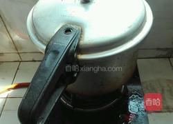 白萝卜茼子骨汤的做法图解5