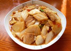 〖 白菜土豆烩肉 〗