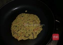 蔬菜鸡蛋饼的做法图解3