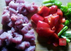 菠萝咕老肉的做法图解1