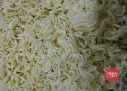 韭菜肉沫炒面的做法图解2