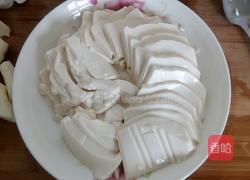 皮蛋拌豆腐的做法图解2