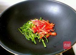 明太鱼炒鸡蛋的做法图解5