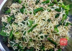 芥兰肉沫炒面的做法图解9