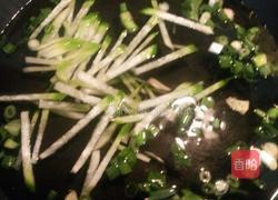 萝卜鲫鱼汤的做法图解2