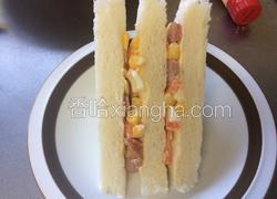 沙拉三明治