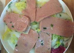 娃娃菜午餐肉