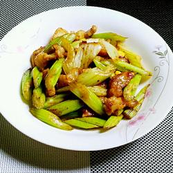 西芹炒肉的做法[图]