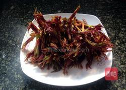 香椿炒鸡蛋的做法图解1