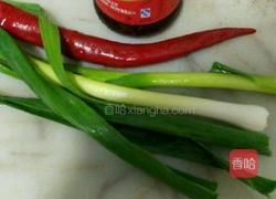 煎煮蓝子鱼的做法图解3
