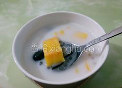 椰子汁水果西米露