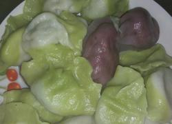 彩色荠菜水饺