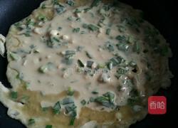 韭菜鸡蛋饼的做法图解6