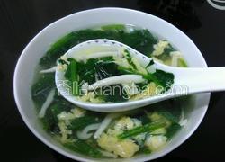菠菜海鲜菇蛋花汤