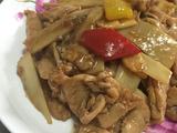 耗油鸡肉炒笋片
