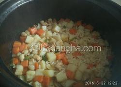 土豆胡萝卜肉闷饭