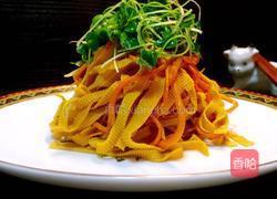 泛着浓浓春意的味道| 虫草花拌干丝的做法图解6