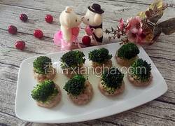西兰花蒸肉圆