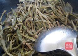 豆角丝炖肉的做法图解5